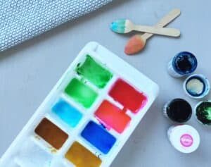 Make It :: Your Own Watercolor Pallet | Thoughtfully Simple