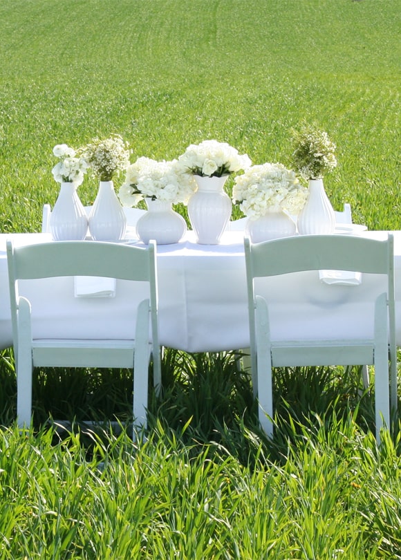 spring wedding ideas - table
