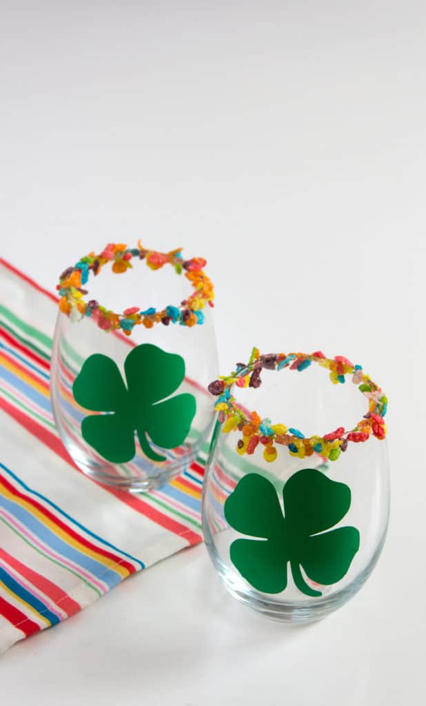 5They're going to love these simple Saint Patrick's Day cereal ideas! From Fruity Pebble rimmed glasses to Lucky Charm topped donuts, plus more. 
