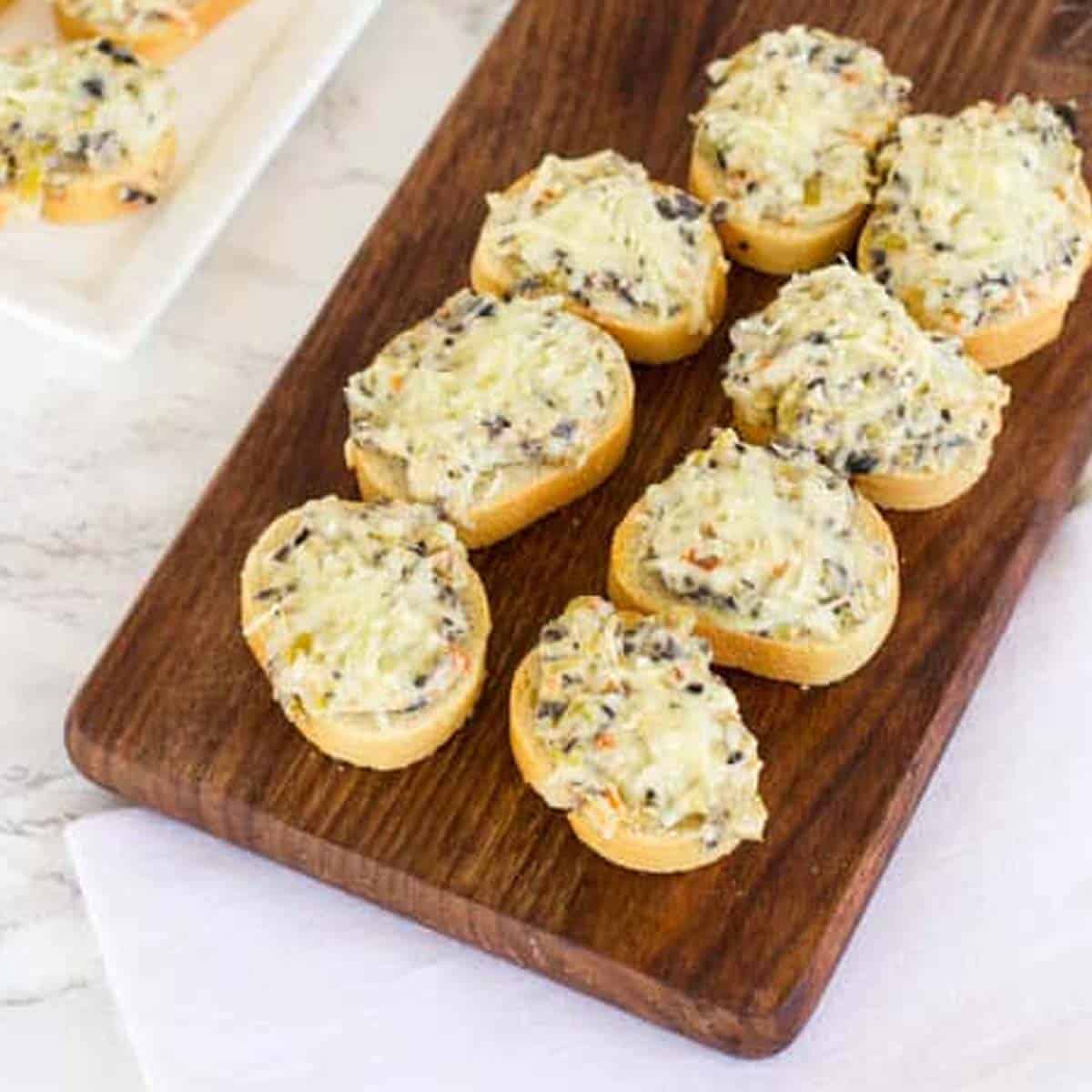 olive cheese bread appetizer