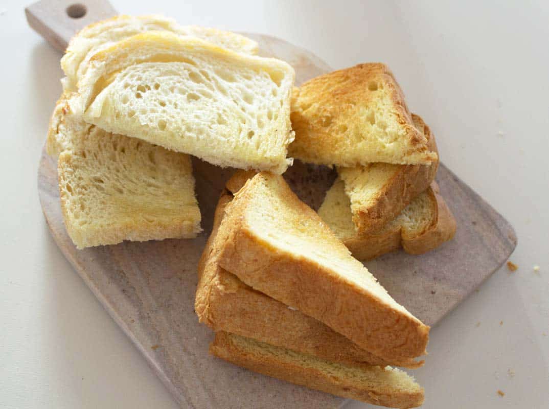 Vegan bread used for dipping
