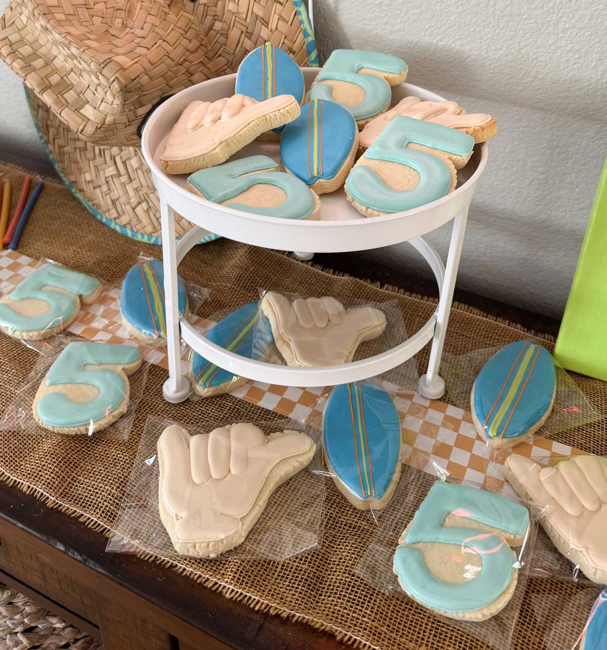 Five is a vibe cookies